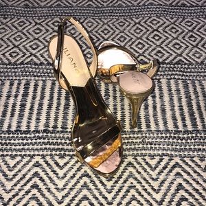 Gold heels only worn once 💋